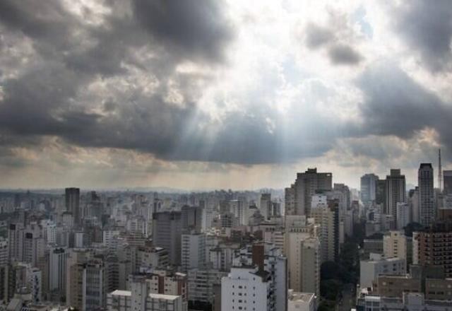 No Sul, frio aumenta mesmo com Sol; no Sudeste, chuva se intensifica