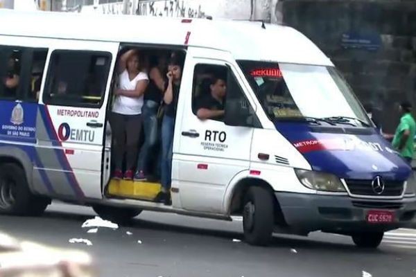 SP: Vans intermunicipais desrespeitam limite de velocidade e transportam mais pessoas que o permitido