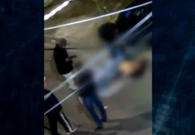 Imagem da noticia SP: homem morre após carro da família ser atingido por tiros em baile funk