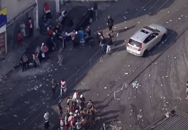 Imagem da noticia SP: jovens se aglomeram durante baile funk em meio à pandemia da Covid-19