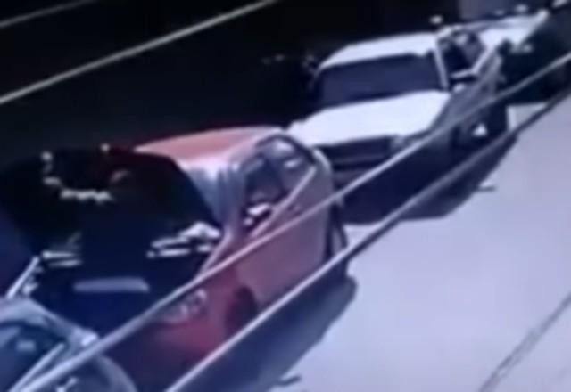 SP: ladrão entra pelo porta-malas e rouba veículo