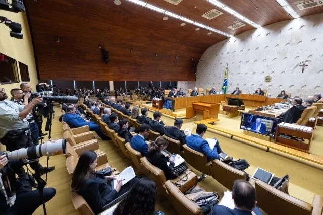 Imagem da noticia  SBT News na TV: STF mantém sigilo sobre investigações de acidentes aéreos em processos
