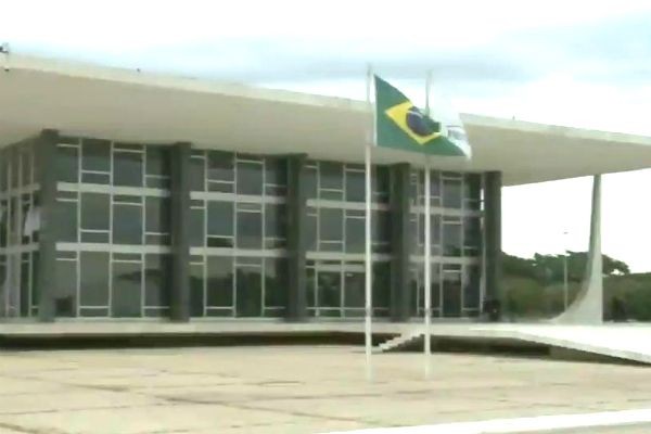 Imagem da noticia STF decide que ICMS não pode entrar no cálculo de PIS e Cofins