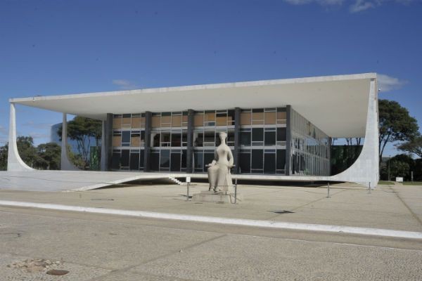 Imagem da noticia STF tem três votos para permitir laqueadura e vasectomia a maiores de 18 anos