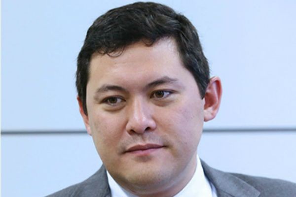 Imagem da noticia STF determina o afastamento do ministro do Trabalho Helton Yomura