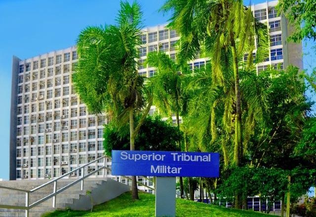 Imagem da noticia Nos últimos 18 meses, 771 civis foram julgados pela Justiça Militar