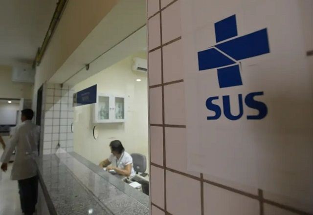Imagem da noticia Governo diz que cerca de R$ 17 bi não usados durante pandemia poderão ser investidos na saúde