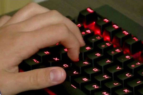Imagem da noticia Saiba identificar quando o hábito de jogar videogame se torna vício