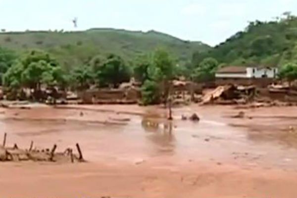 Samarco admite falha na obra que provocou a tragédia em Mariana