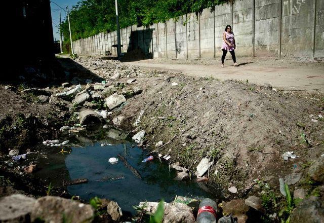 Imagem da noticia Um em cada dois brasileiros enfrenta problemas com saneamento, diz estudo