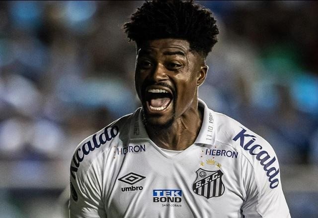 Imagem da noticia Jogador do Santos consegue habeas corpus para não falar na CPI das apostas