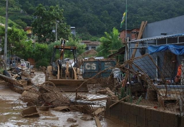 Imagem da noticia Litoral paulista sai da zona de perigo, mas ainda terá chuva forte