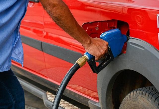 Imagem da noticia Governo afirma que Brasil tem estoque de diesel para 38 dias