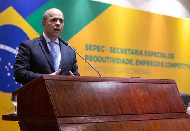 Imagem da noticia Secretário de Guedes convive com "fantasma" após denúncias de "pedidos não republicanos"