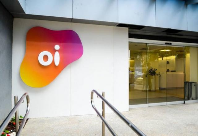 Imagem da noticia Tim, Vivo e Claro compram rede móvel da Oi por R$ 16,5 bi