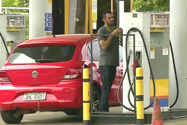 Imagem da noticia Segundo semestre de 2017 registrou 117 reajustes no preço da gasolina