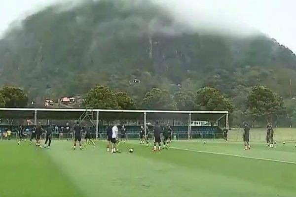 Imagem da noticia Seleção Brasileira faz último treino em Teresópolis, antes de viagem à Bolívia