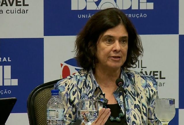Imagem da noticia Ministra da Saúde afirma que apenas a vacina não é suficiente para barrar o avanço da dengue