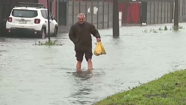 Temporais provocam inundações e ameaçam prédios no Chile