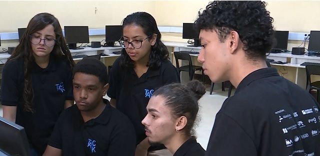 Alunos de colégio do Rio apresentam projeto inovador na Universidade de Harvard