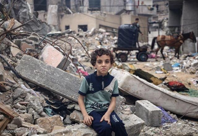 Imagem da noticia Grupo de crianças doentes e feridas deixa Gaza na primeira evacuação médica desde maio
