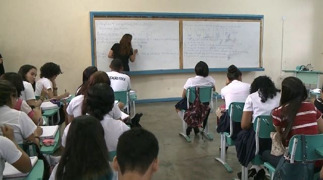 Imagem da noticia Lei sancionada pelo governo pretende valorizar os professores e profissionais da rede pública básica