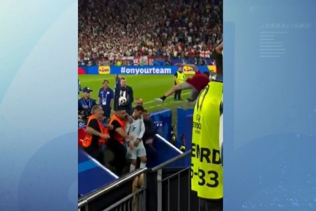 Imagem da noticia Segurança salva Cristiano Ronaldo de "voadora" após jogo da Eurocopa