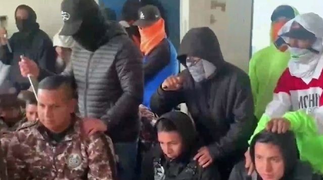 Imagem da noticia Caos no Equador chega ao quarto dia com 178 agentes penitenciários sequestrados por criminosos