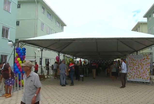 Governo entrega mais de 500 apartamentos para vítimas das chuvas em São Sebastião (SP)