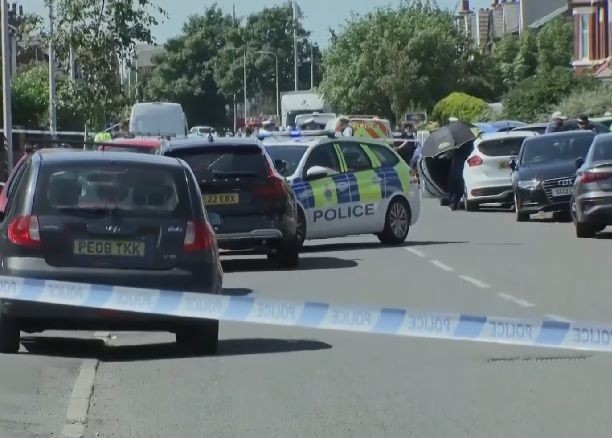 Imagem da noticia Adolescente mata duas crianças e deixa 11 feridos em ataque a aula de dança na Inglaterra