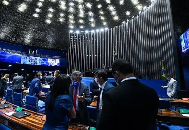 Imagem da noticia AO VIVO : Senado analisa PEC Emergencial em segundo turno