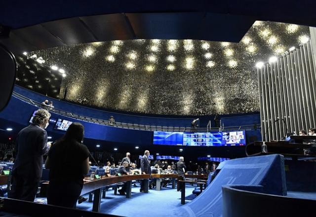 Imagem da noticia Senado derrota governo e rejeita MP que mudaria regras trabalhistas