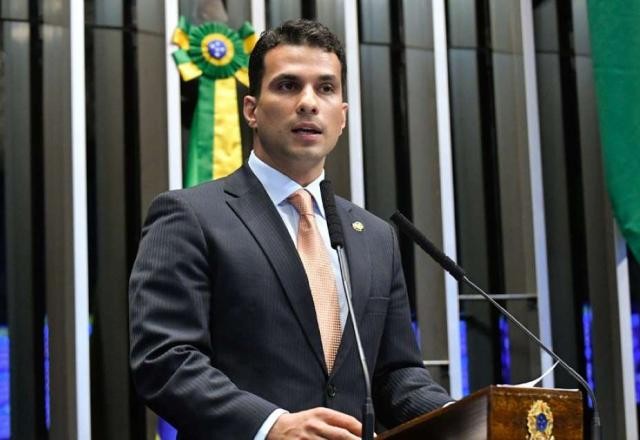 Senador Irajá é acusado de estuprar modelo de 22 anos em São Paulo