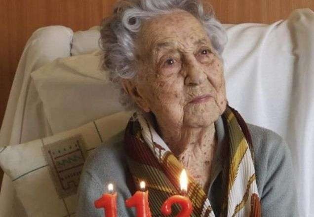 Senhora de 113 anos é a mais velha do mundo a vencer o coronavírus