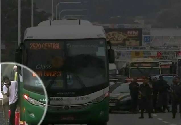 Imagem da noticia Sequestrador de ônibus no Rio disse que queria entrar para a história