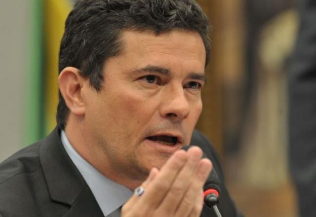 Imagem da noticia "O senhor não tem decência?", rebate Moro após fala de Lula sobre ameaças