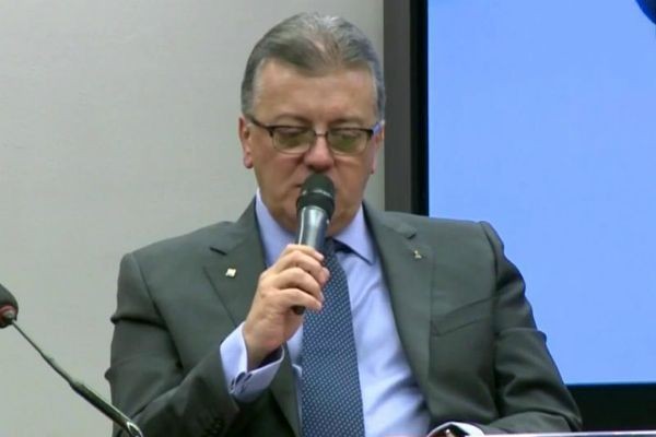 Sérgio Moro manda investigar e-mail para filha de Aldemir Bendine