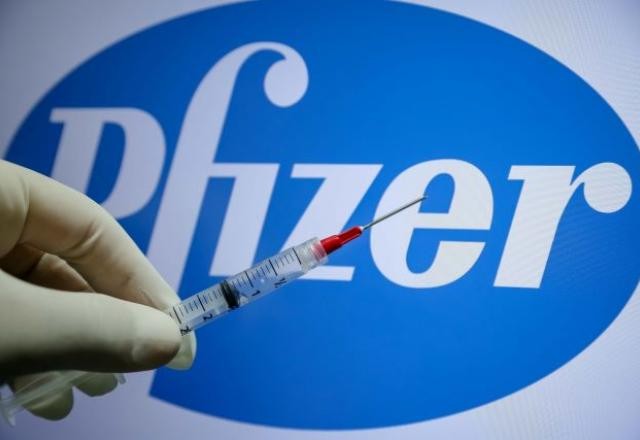 Governo dispensa licitação para comprar vacinas da Pfizer e da Janssen