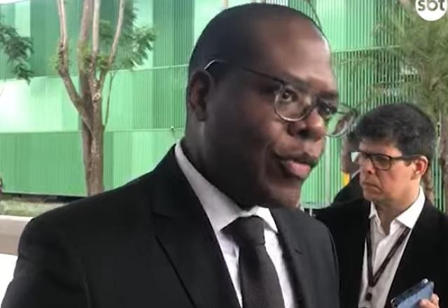 Imagem da noticia Silvio Almeida: Supremo pode sair na dianteira de discussões sobre racismo