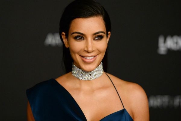 Socialite Kim Kardashian é vítima de mega-assalto em Paris