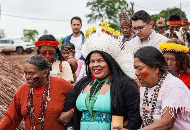 Imagem da noticia Dia dos Povos Indígenas: "Desafio de correr atrás de anos de demandas negligenciadas", diz ministra