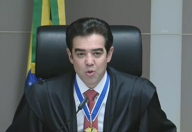 Imagem da noticia TCU aprova com ressalvas as contas do governo Bolsonaro relativas a 2022