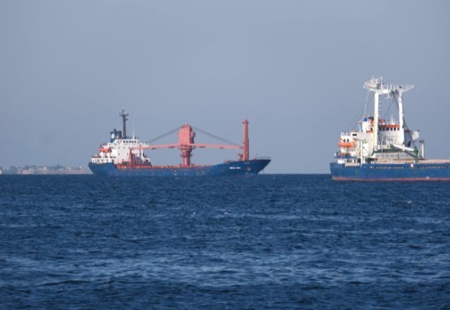 Imagem da noticia Risco de fechamento de Estreito de Ormuz faz preço do petróleo subir