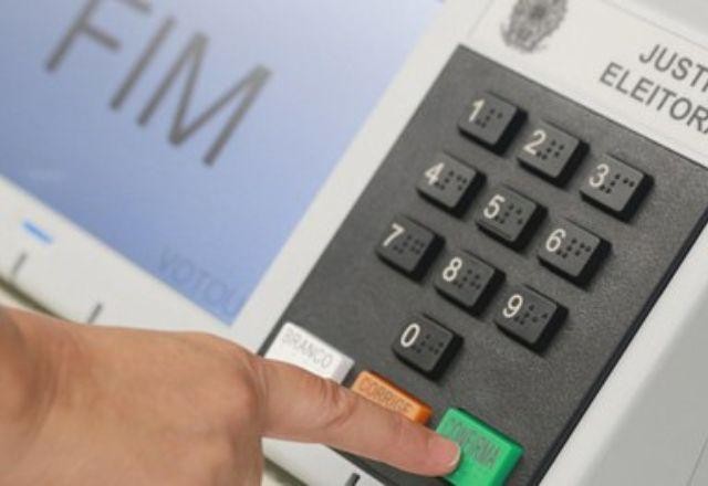 Imagem da noticia Presença feminina na política é impactada por ausência de apoio e orientação