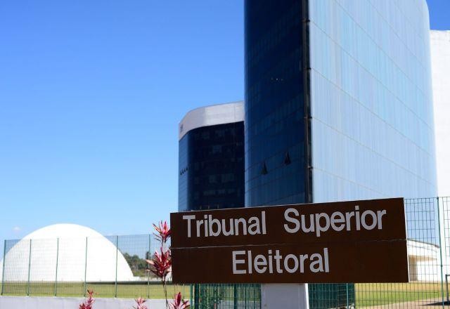 Imagem da noticia Em nota, TSE nega à Defesa alteração em comissão eleitoral