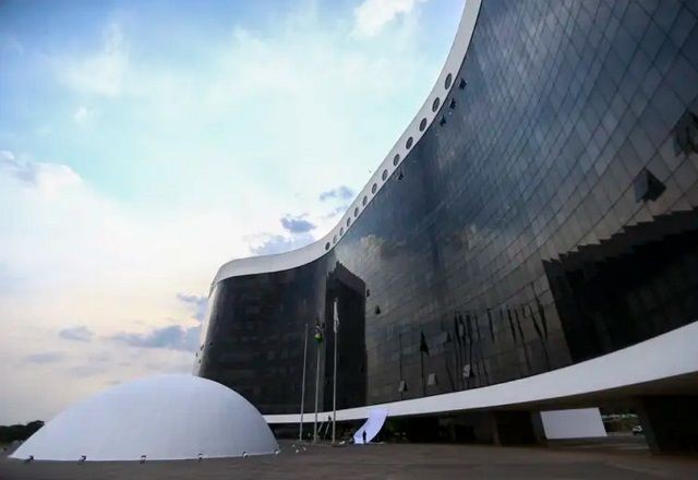 Imagem da noticia Uso de marcas comerciais na propaganda eleitoral é proibido, decide TSE