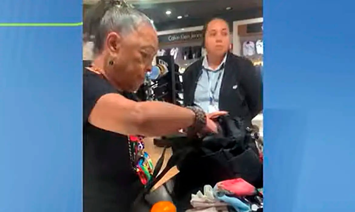 Imagem da noticia Governo notifica aeroporto de Brasília após caso de racismo contra porta-bandeira