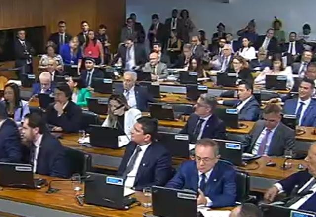 Imagem da noticia Eliziane critica proibição à imprensa em início da votação do marco temporal na CCJ