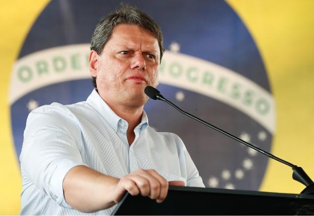 Imagem da noticia Tarcísio de Freitas visita Feira do Empreendedor em São Paulo