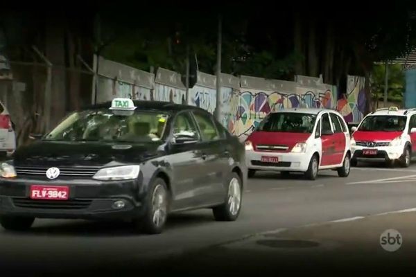Tarifa única divide taxistas em São Paulo